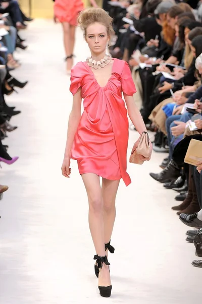 Look 27